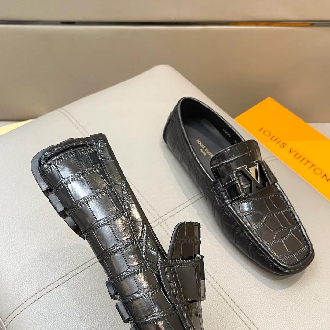 Factory price: 460💰LV men's beanie shoes 2025 official website synchronization <market top version> cowhide pressed grid ➕ black cow lining original packaging. Size 38-45
